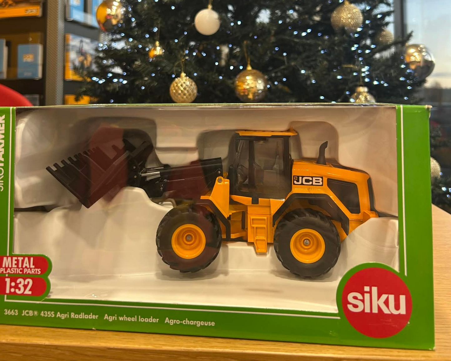 JCB 435S Agri Wheel loader 1:32 Scale Model